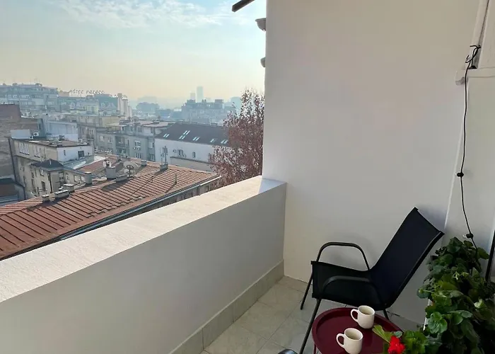 Heart Studio, Center